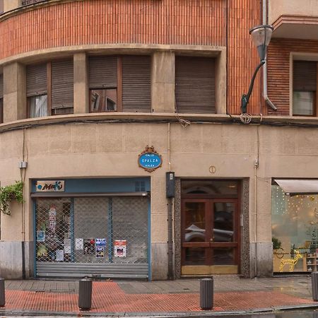 Encanto Y Confort En Calle Epalza - Tu Familia En El Corazon De Bilbao Bagian luar foto