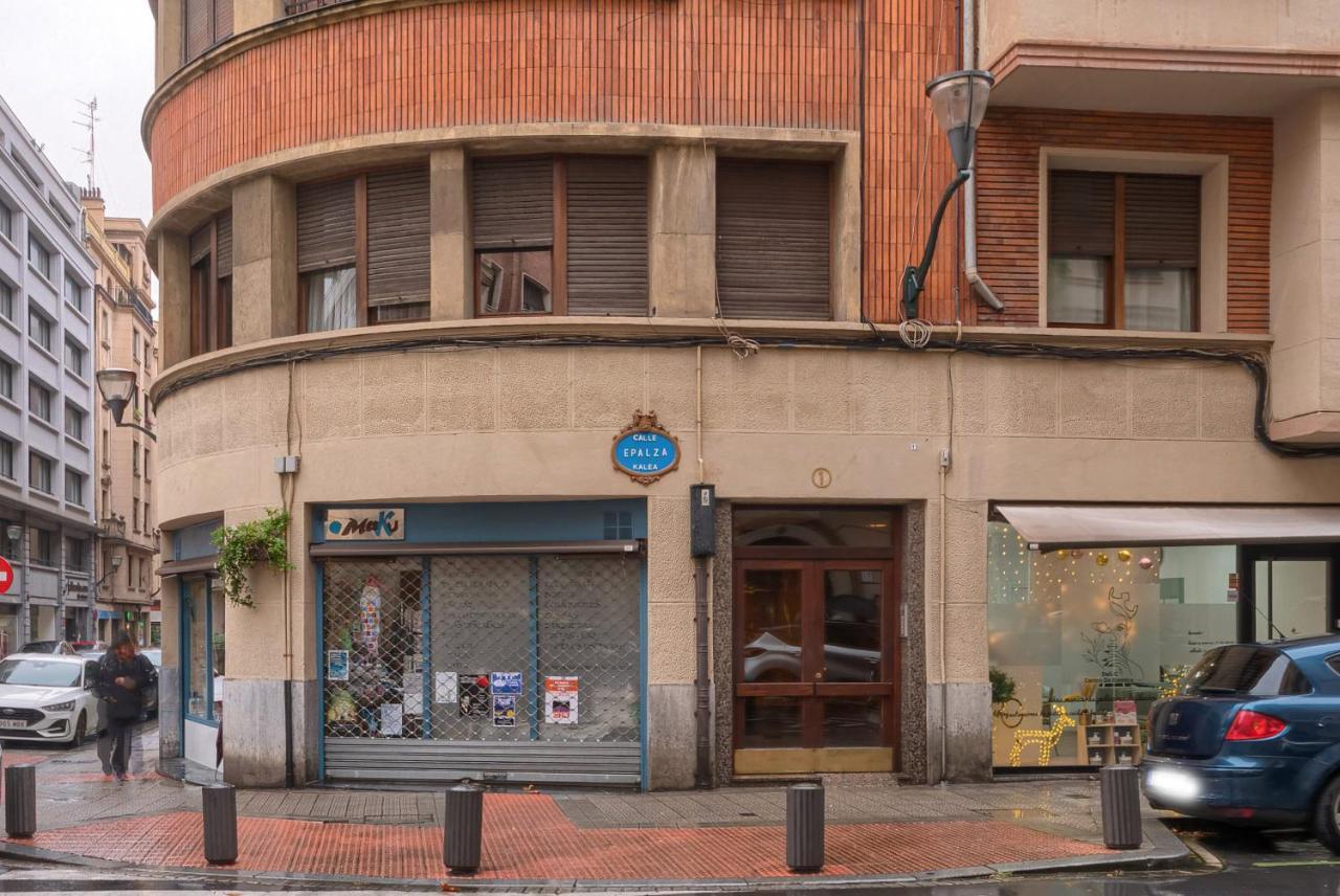 Encanto Y Confort En Calle Epalza - Tu Familia En El Corazon De Bilbao Bagian luar foto
